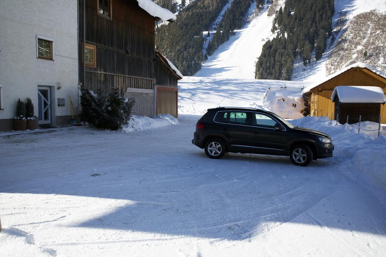 Familien Gruppenunterkunft 2 Ferienwohnungen als Ferienhaus zusammengefasst Häselgehr Exterior foto